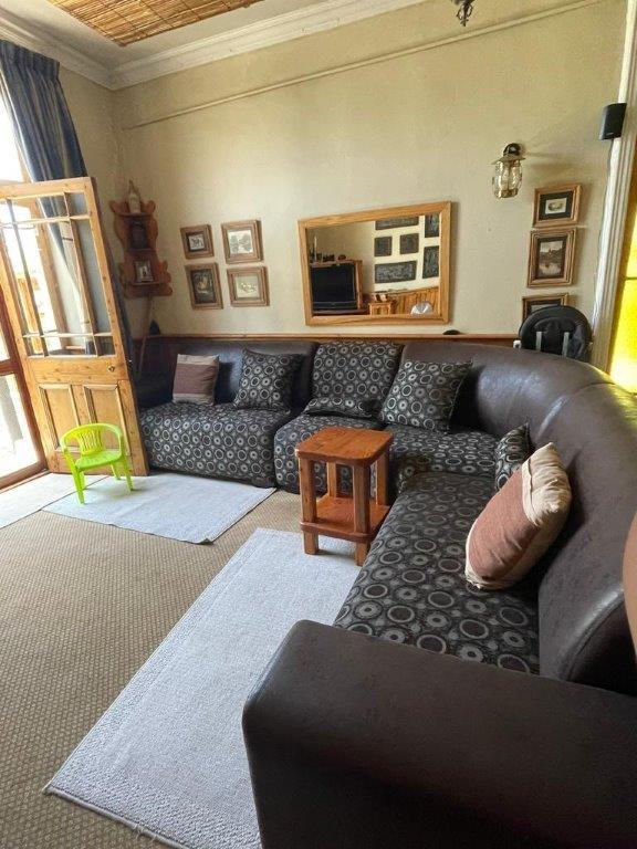 5 Bedroom Property for Sale in Ladybrand Free State